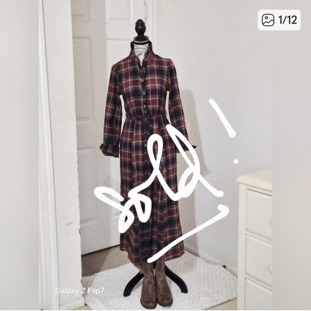 Elegant Plaid Maxi Dress with Belt